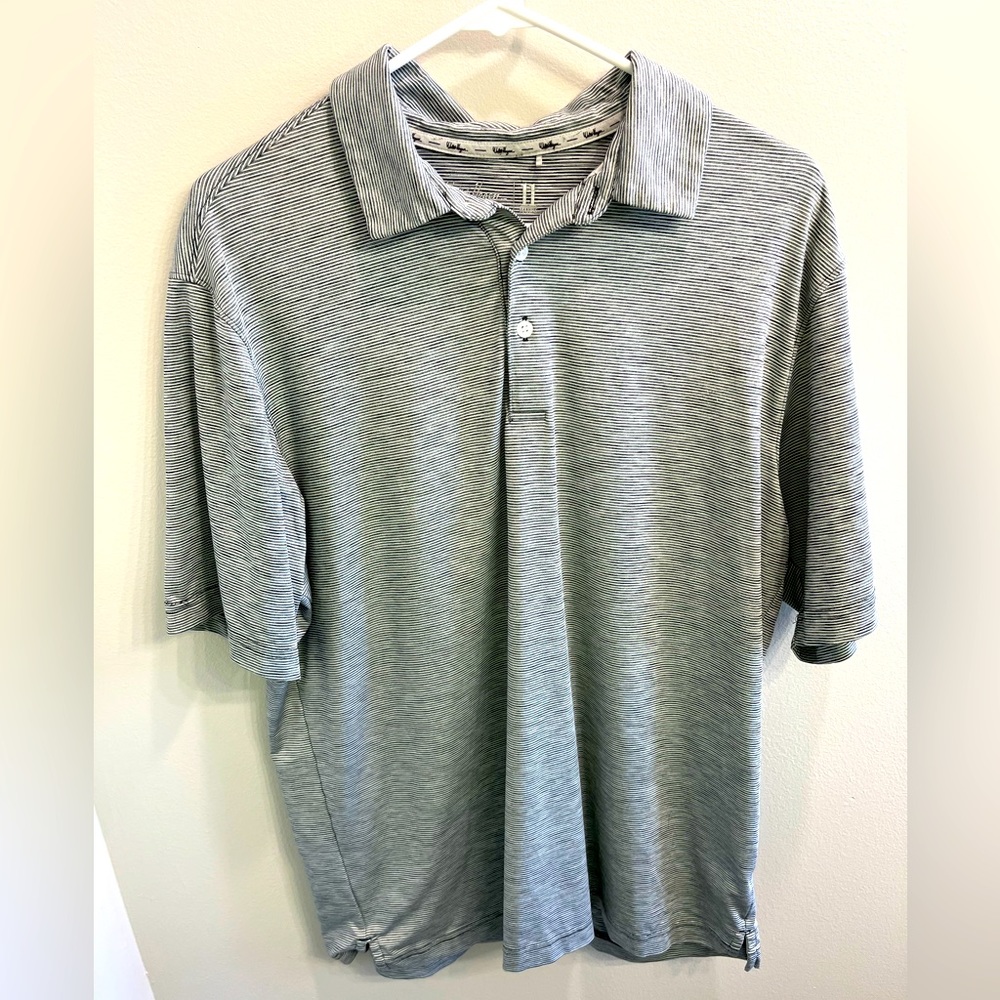 Men’s golf polo in grey. Large.